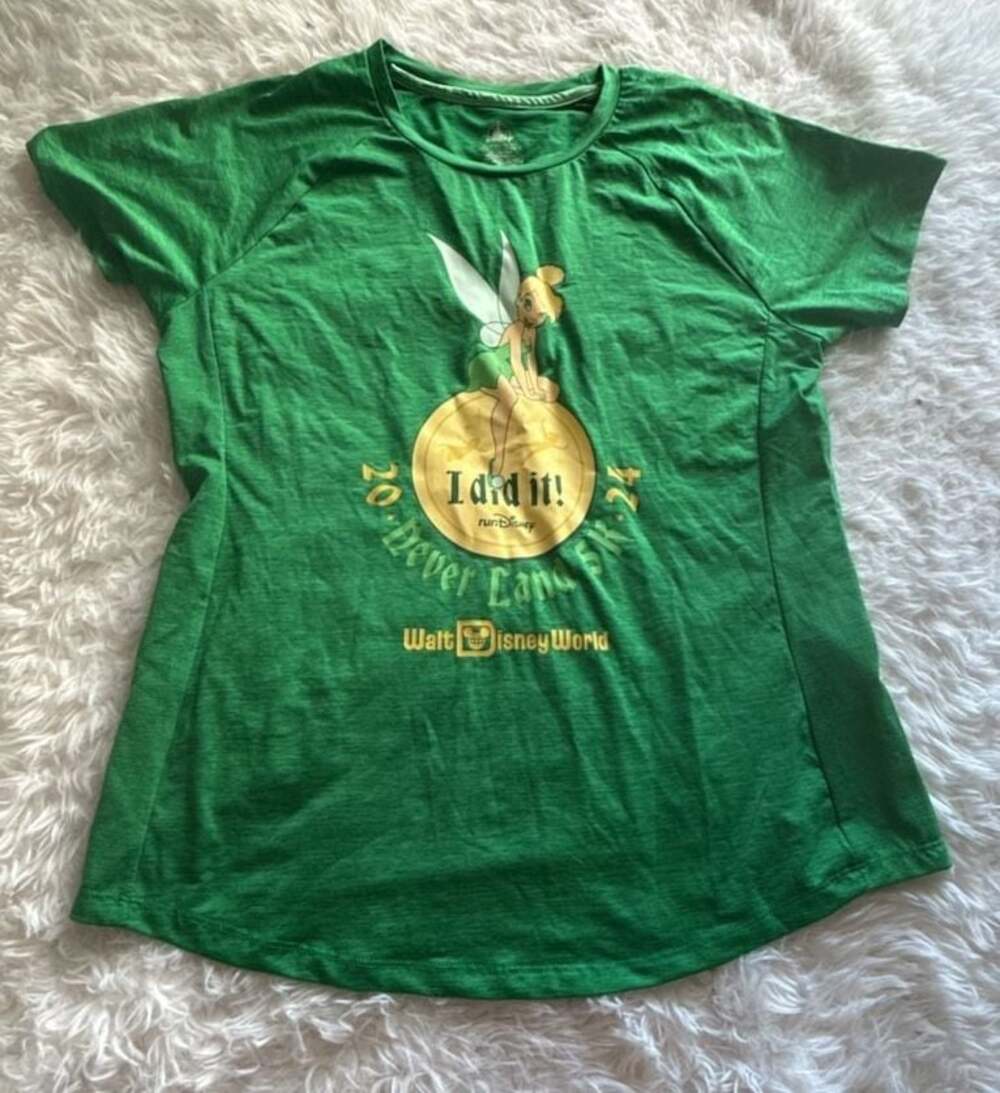 runDisney 2024 Neverland 5K Finisher‎ Women's Performance T-Shirt